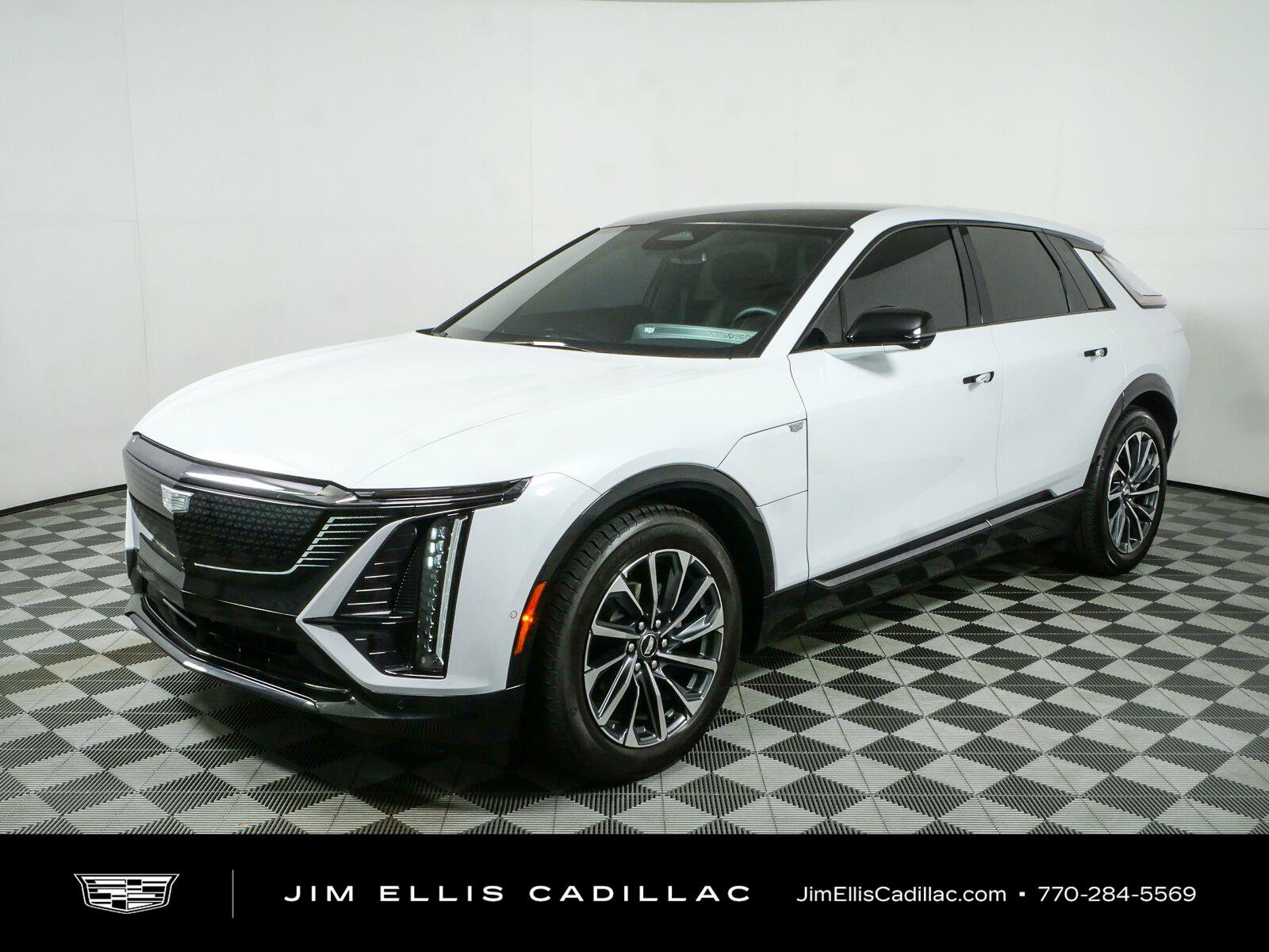 Used 2026 Cadillac Lyriq Sport RWD image 28