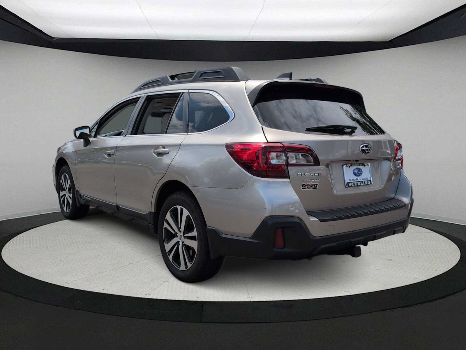 Used 2018 Subaru Outback 2.5i Limited AWD/4WD image 6