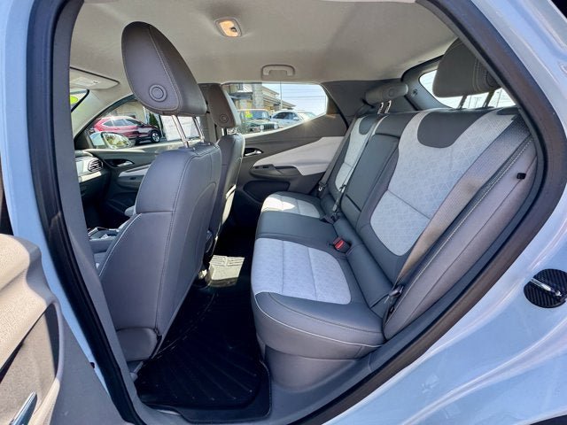 Used 2022 Chevrolet Bolt EUV Premier FWD image 12