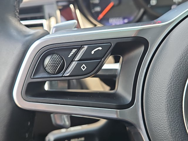 Certified 2021 Porsche Macan AWD/4WD image 29