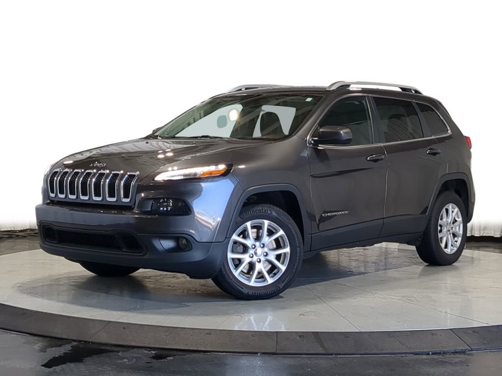 Used 2016 Jeep Cherokee Latitude w/ Cold Weather Group AWD/4WD 360° Tour