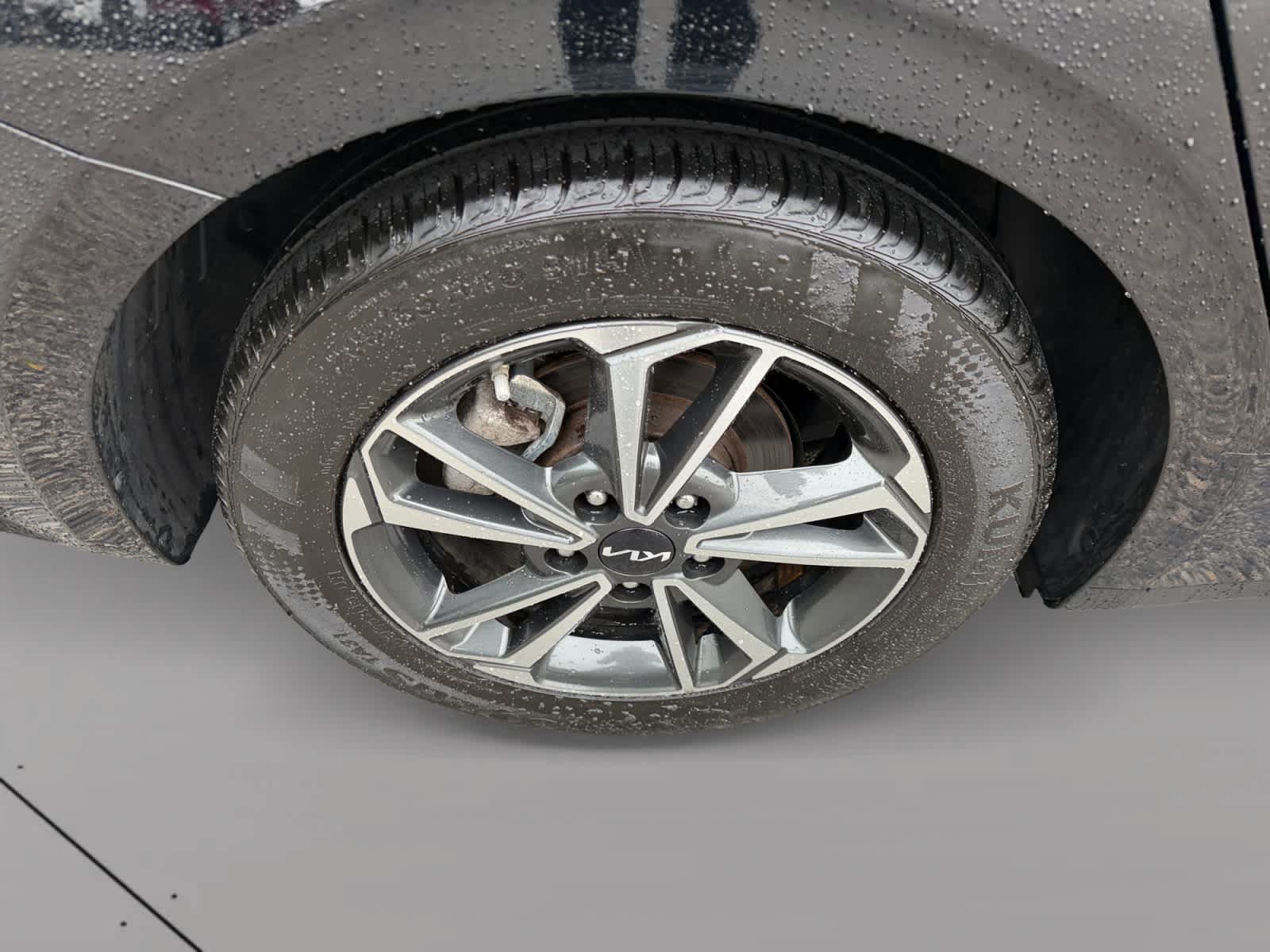 Used 2023 Kia Forte LXS FWD image 9