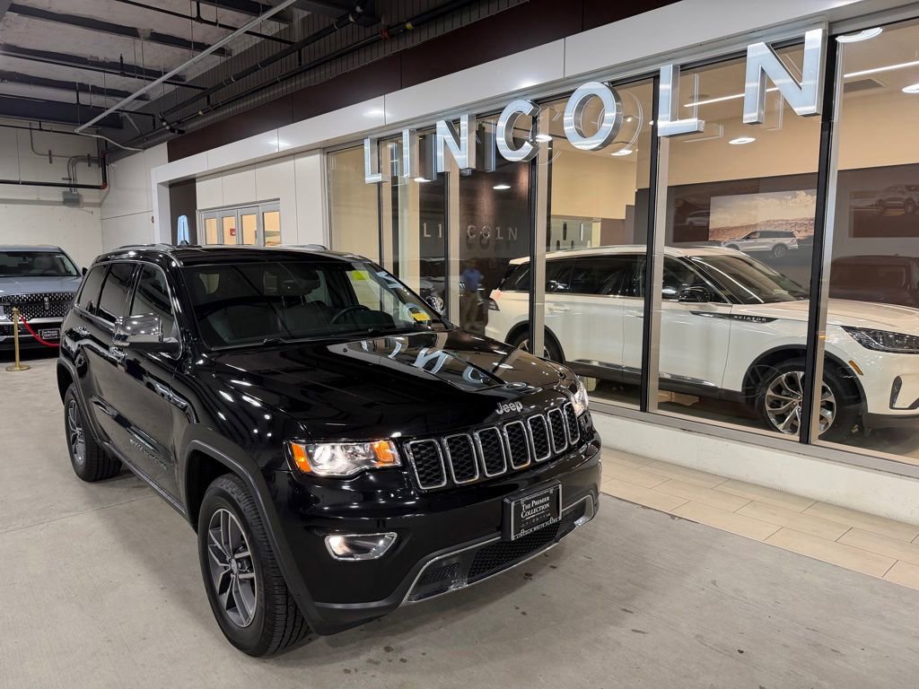 Used 2018 Jeep Grand Cherokee Limited AWD/4WD image 1