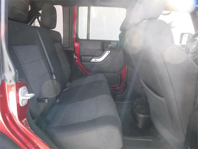 Used 2012 Jeep Wrangler Unlimited Sahara w/ Connectivity Group image 5