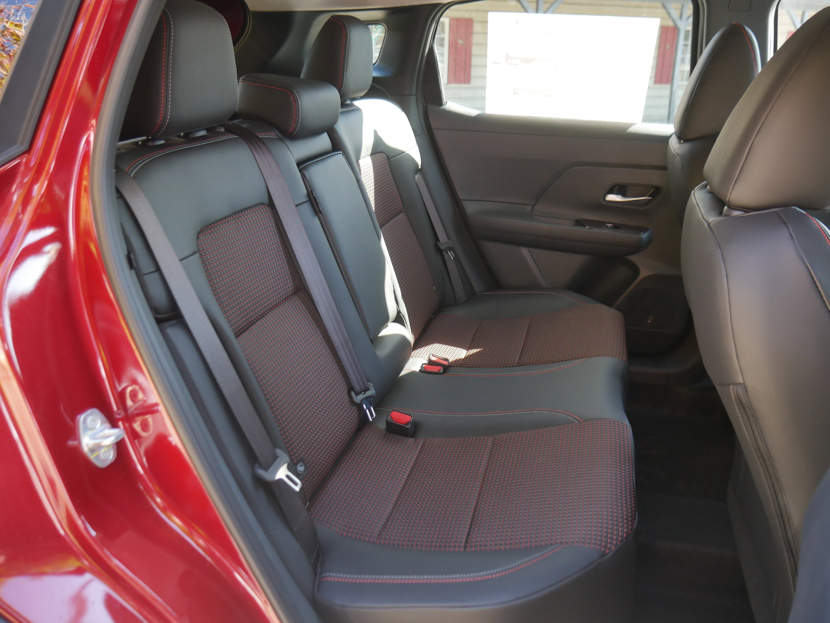 New 2026 Nissan Kicks SR w/ Cold Weather Package image 24