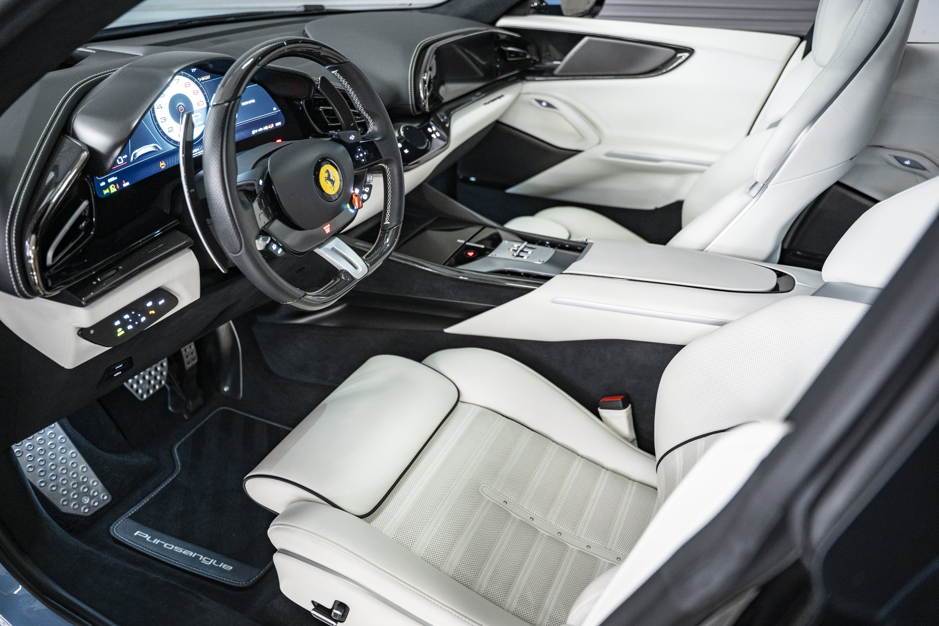 Used 2025 Ferrari Purosangue AWD/4WD image 28