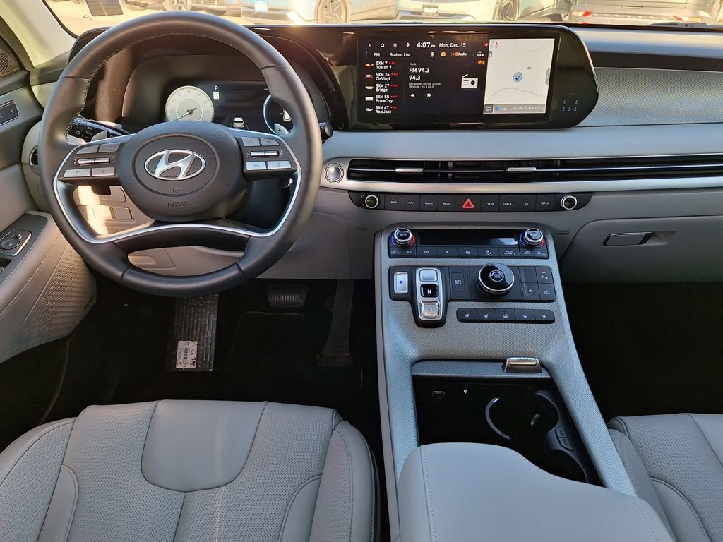 Used 2024 Hyundai Palisade SEL w/ Premium Package image 17