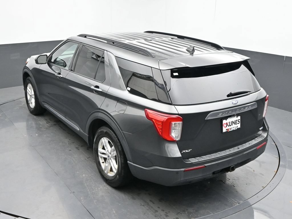 Used 2020 Ford Explorer XLT w/ Comfort Package AWD/4WD image 40