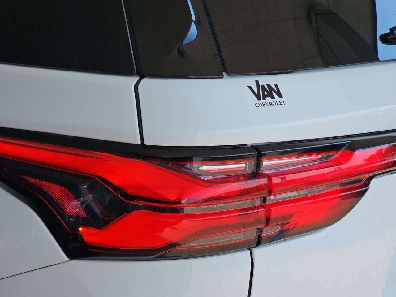Certified 2023 Chevrolet Traverse LT FWD image 40