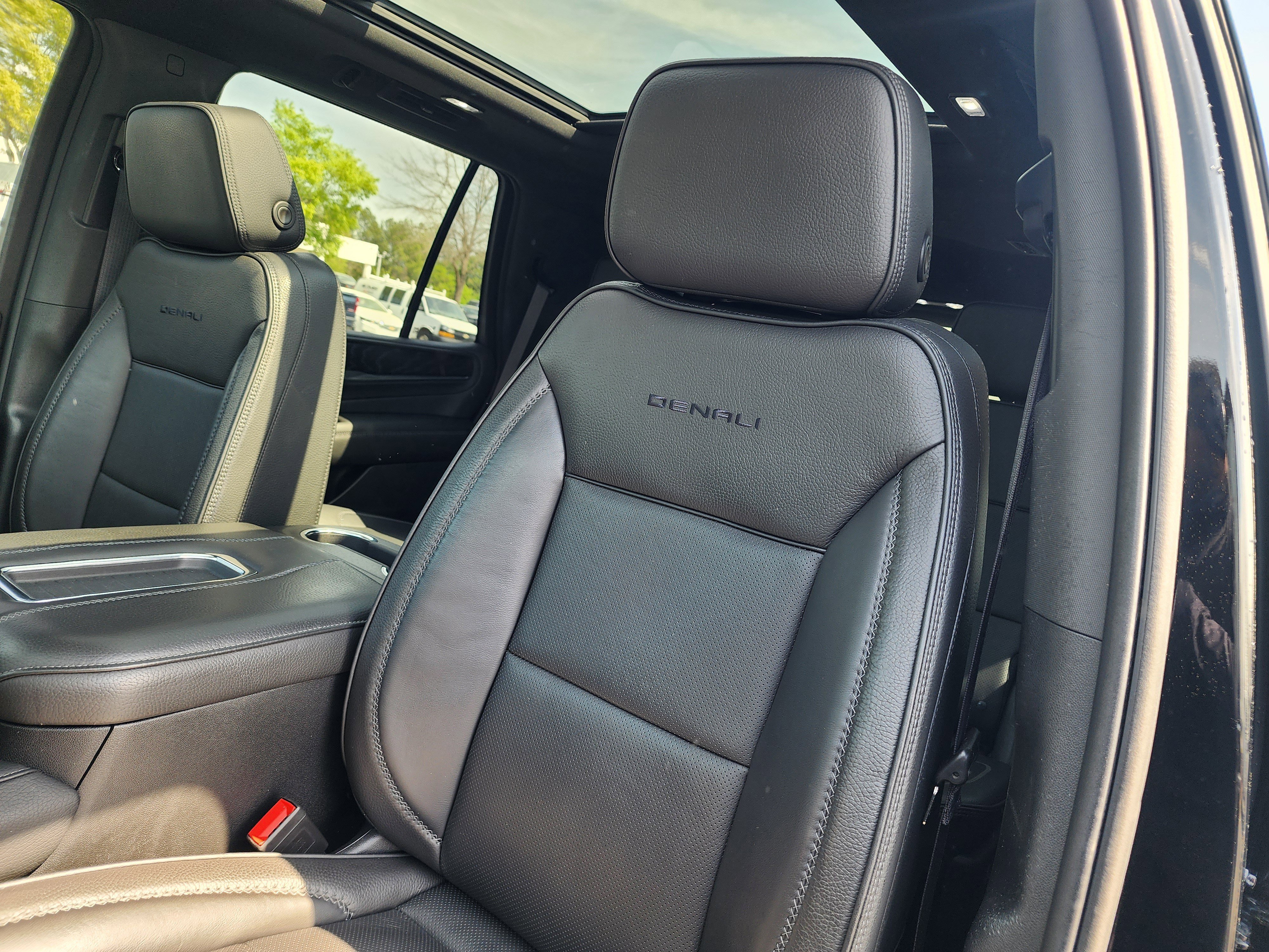 Used 2023 GMC Yukon Denali image 23