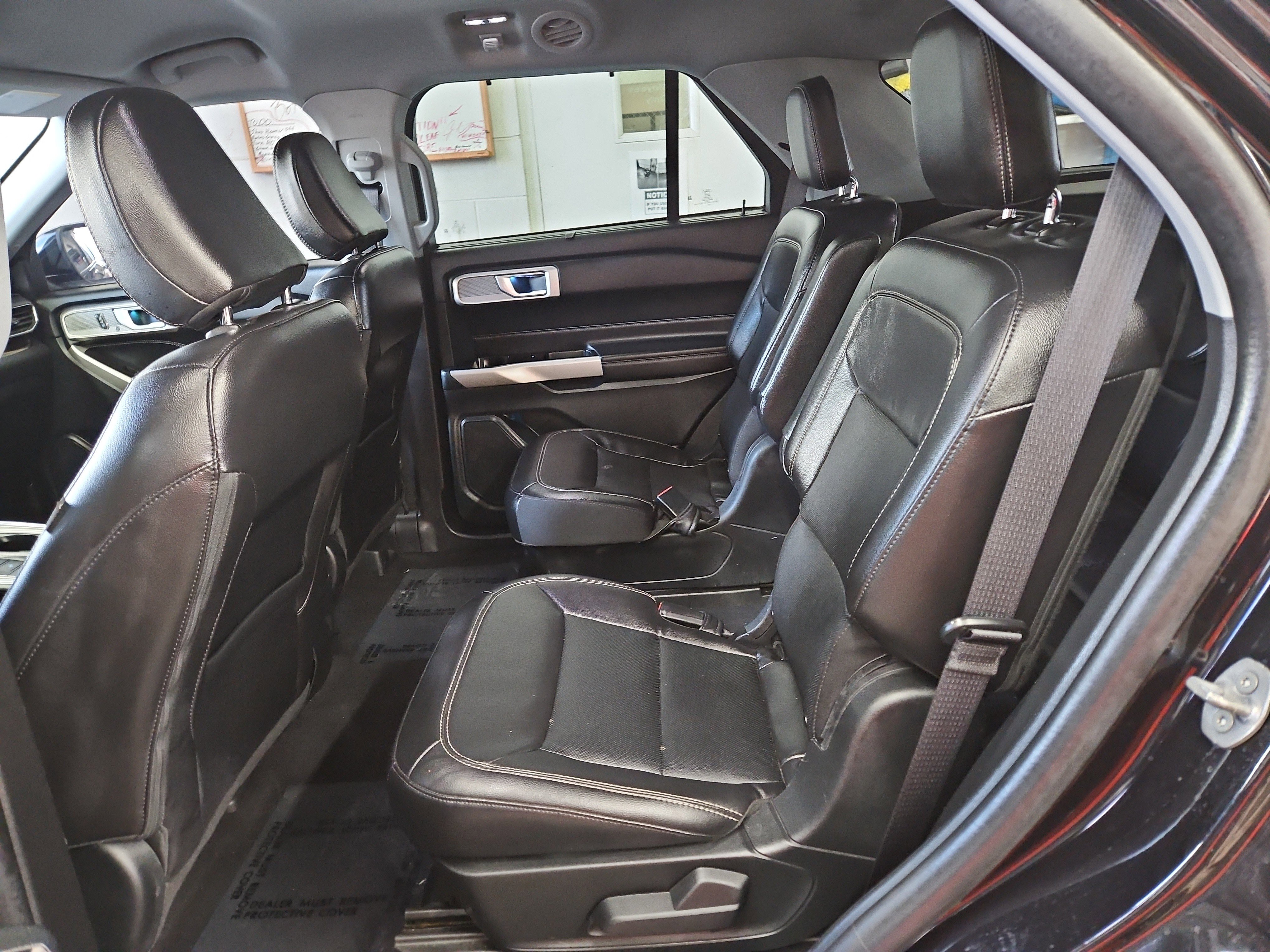 Used 2023 Ford Explorer Limited image 11