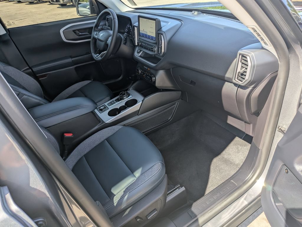 Used 2024 Ford Bronco Sport Outer Banks w/ Tech Package AWD/4WD image 14