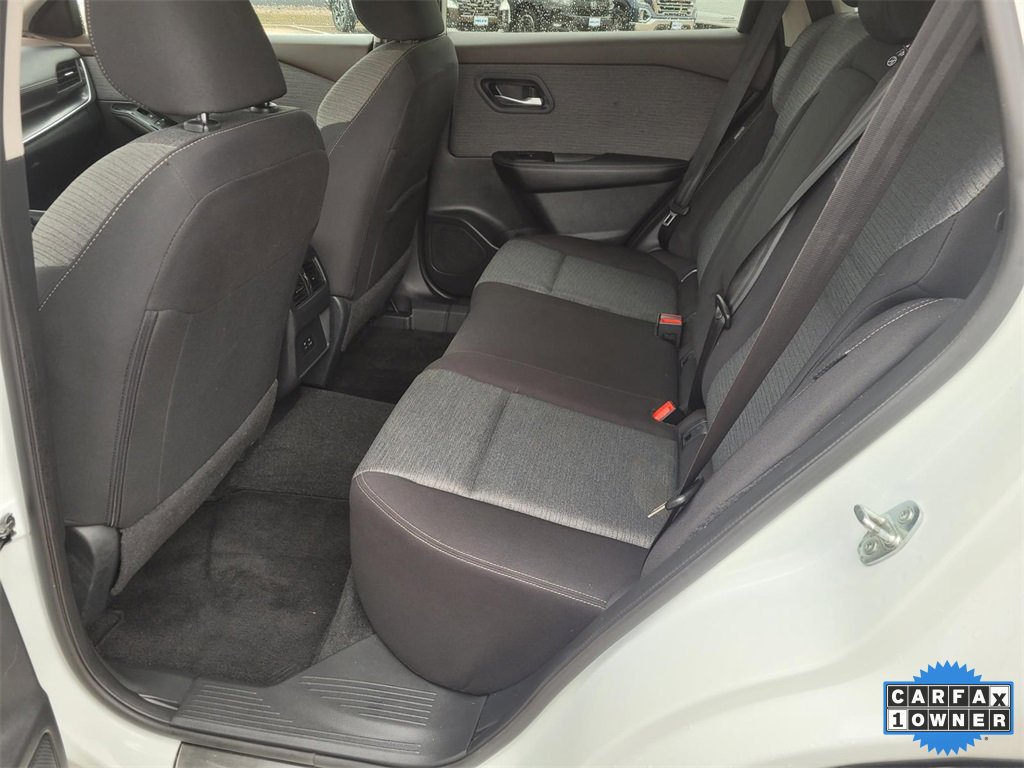 Used 2023 Nissan Rogue SV image 12