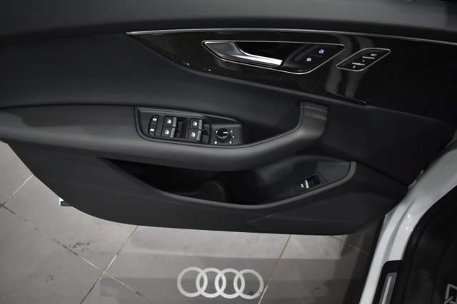 Used 2025 Audi Q8 Premium AWD/4WD image 36