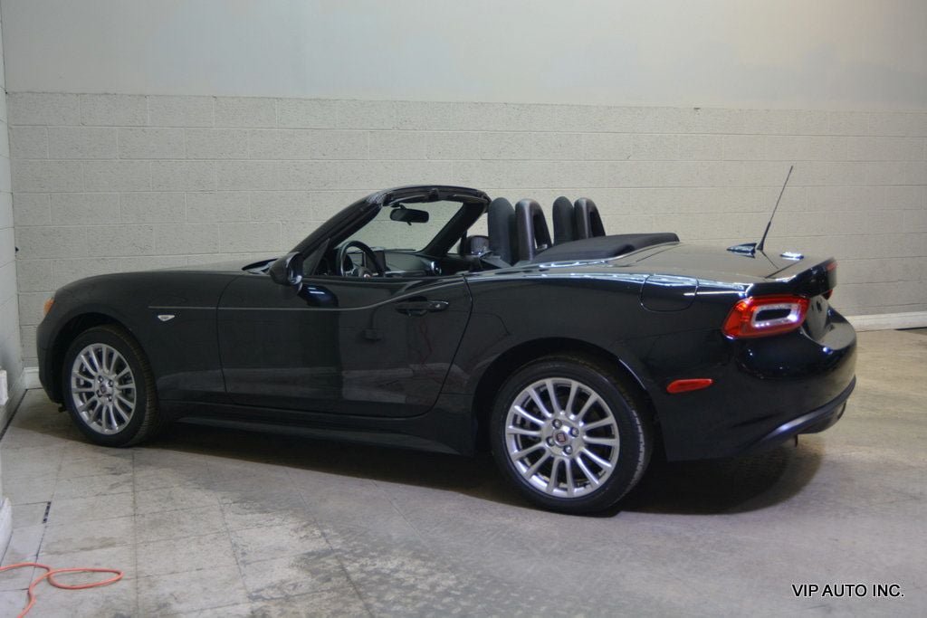 Used 2018 FIAT 124 Spider Classica w/ Technology & Siriusxm Group RWD image 8