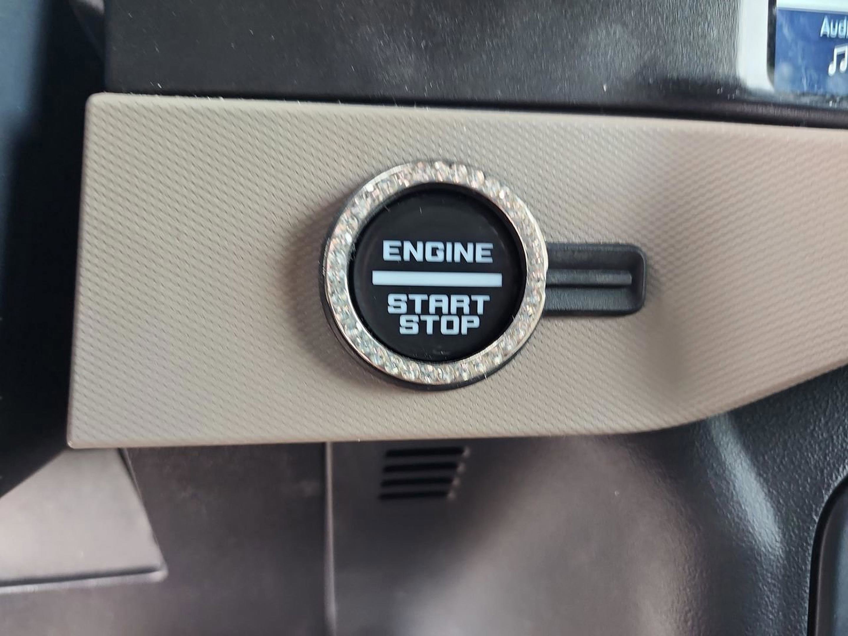 Used 2022 Ford Bronco Wildtrak image 29