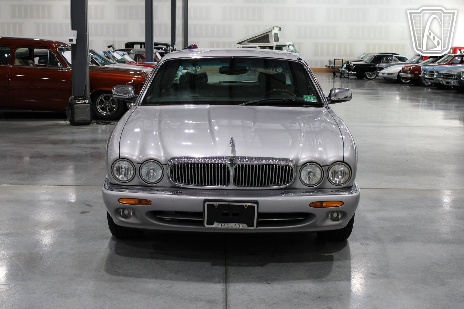 Used 2002 Jaguar XJ8 L Vanden Plas image 34