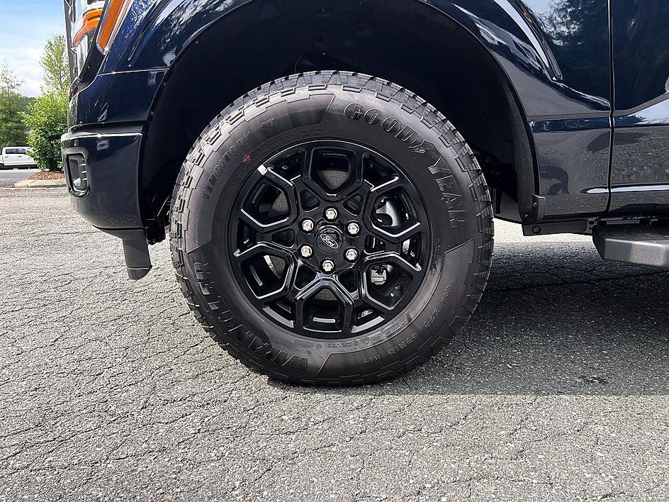 New 2026 Ford F150 XLT w/ XLT Black Appearance Package AWD/4WD image 8