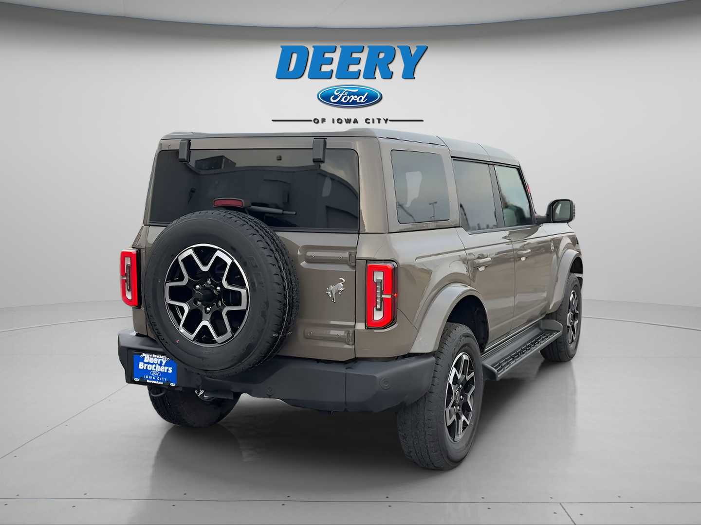 Used 2025 Ford Bronco Outer Banks image 6