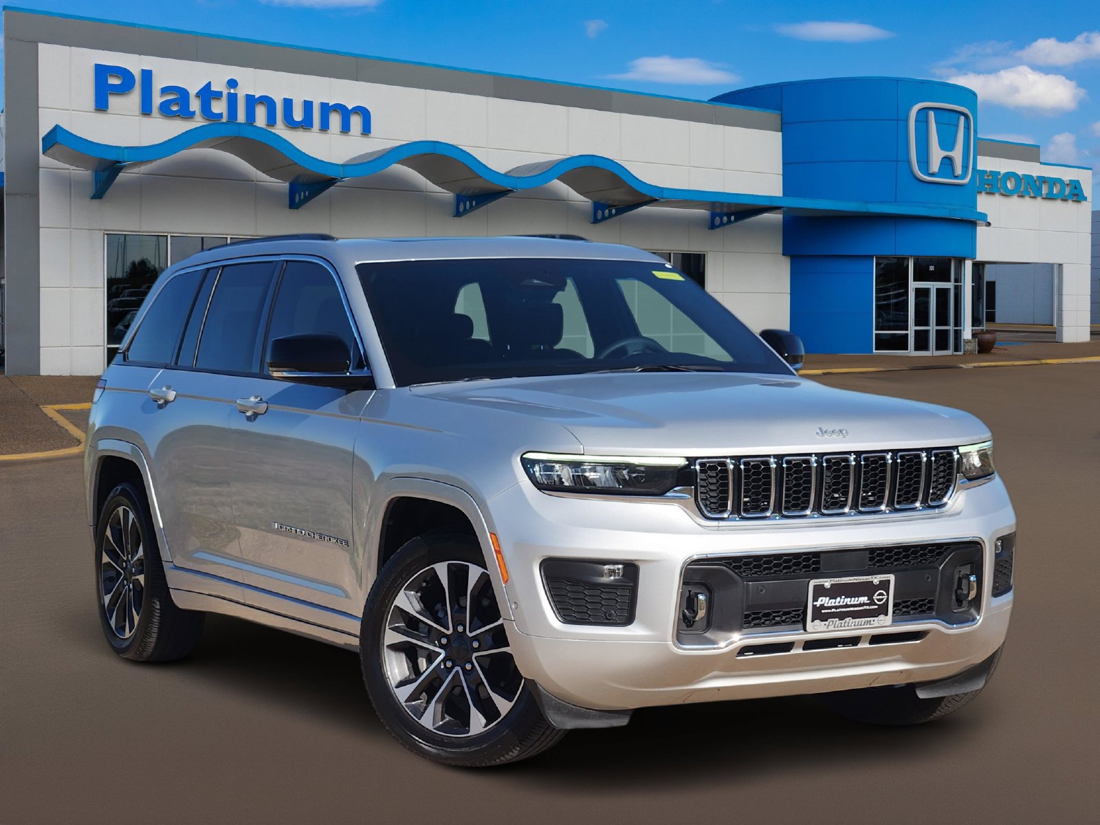 Used 2024 Jeep Grand Cherokee Overland