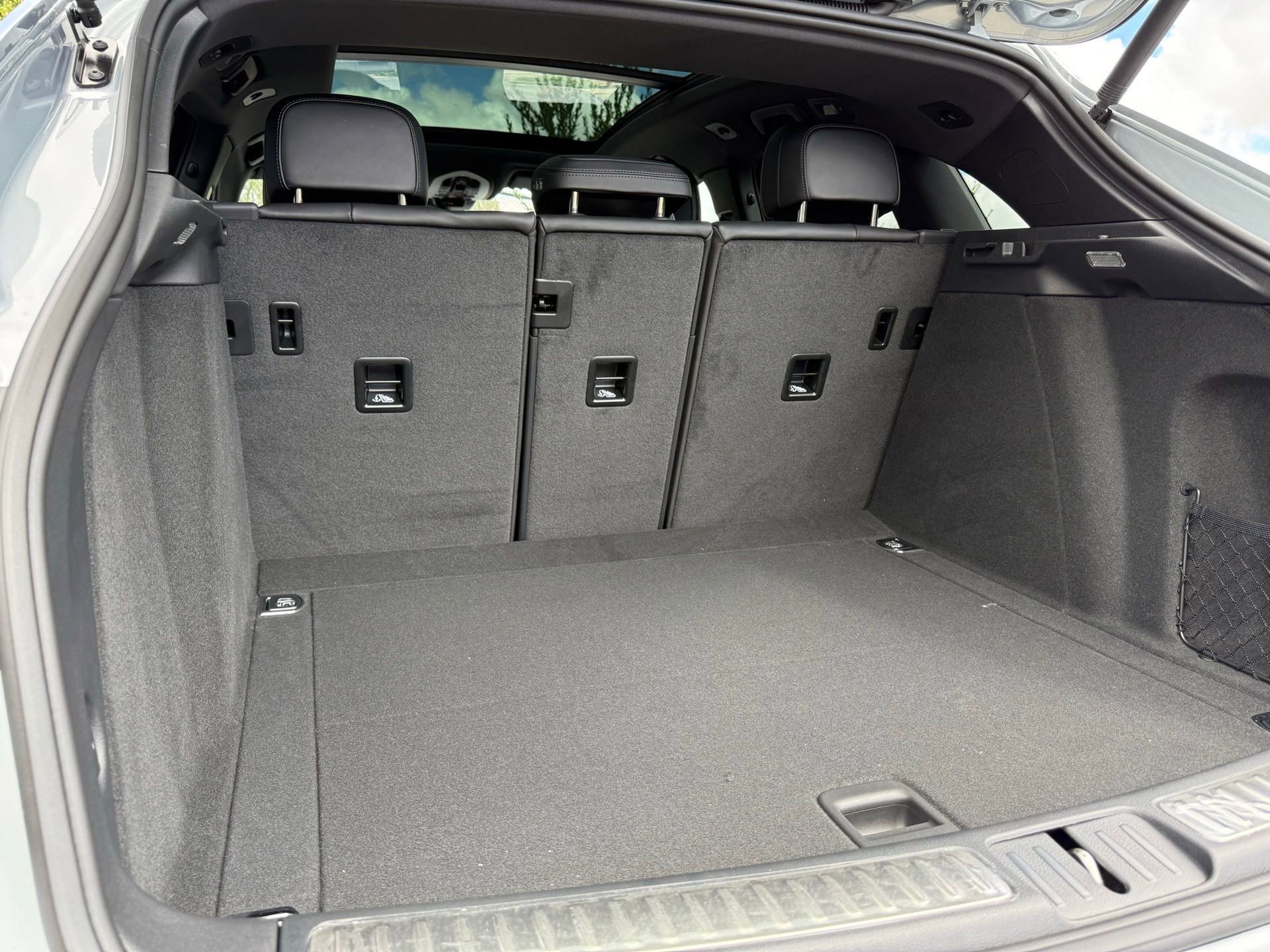 Certified 2026 Porsche Macan image 33