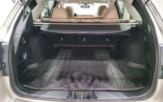 Used 2018 Subaru Outback 2.5i Limited AWD/4WD image 15