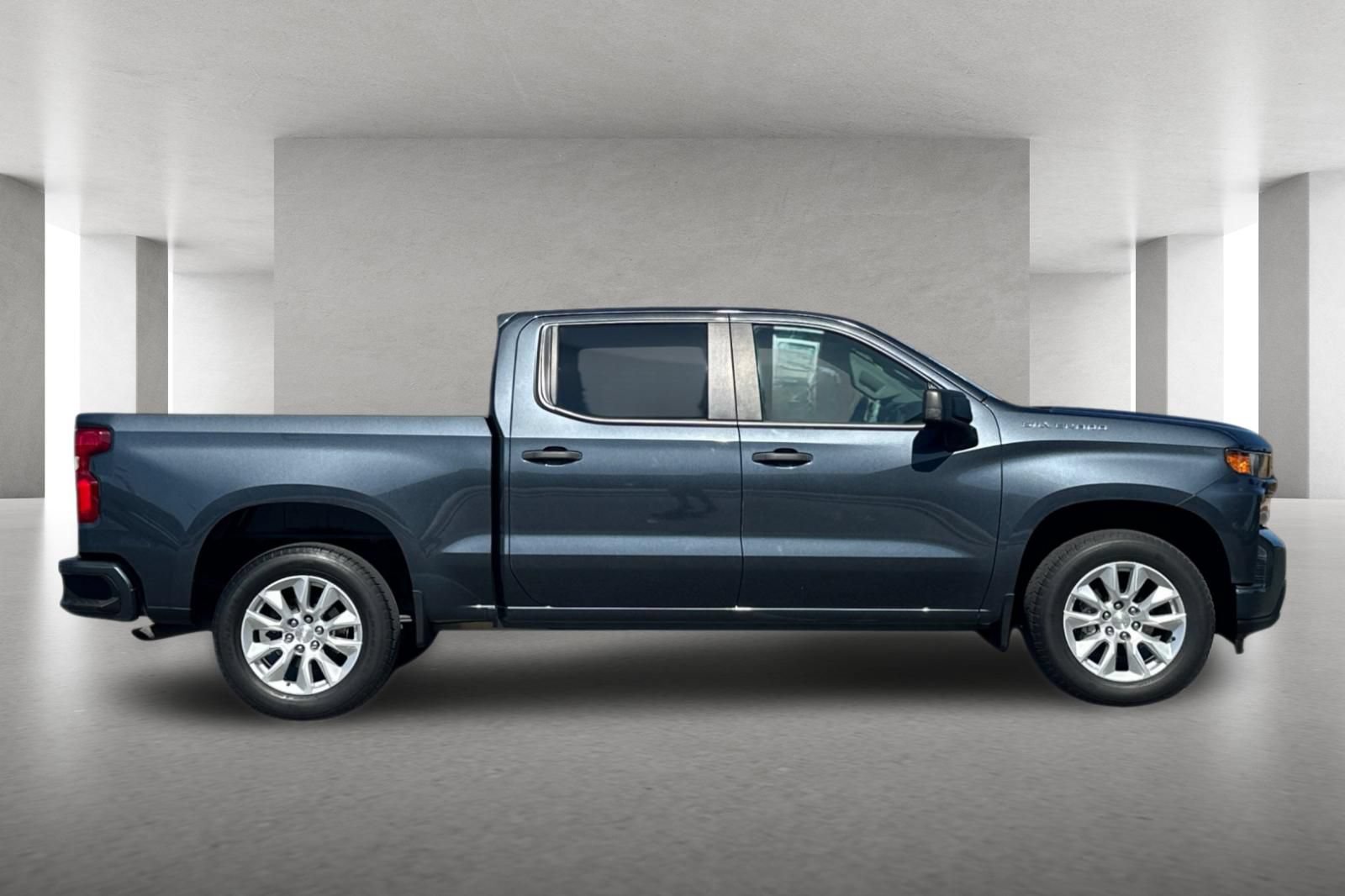 Used 2022 Chevrolet Silverado 1500 Custom RWD image 3