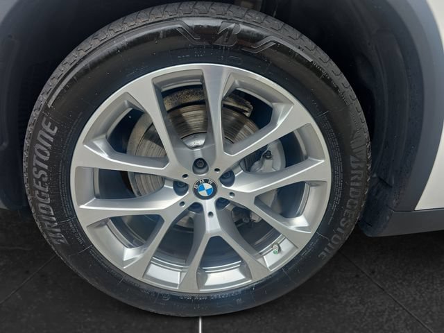 Used 2021 BMW X5 xDrive40i w/ Convenience Package AWD/4WD image 9