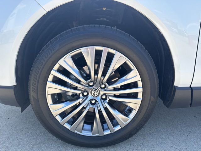 Certified 2024 Toyota Venza Limited AWD/4WD image 6