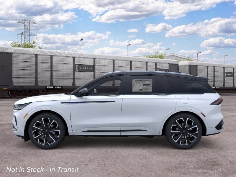 New 2026 Lincoln Nautilus Reserve AWD/4WD image 3