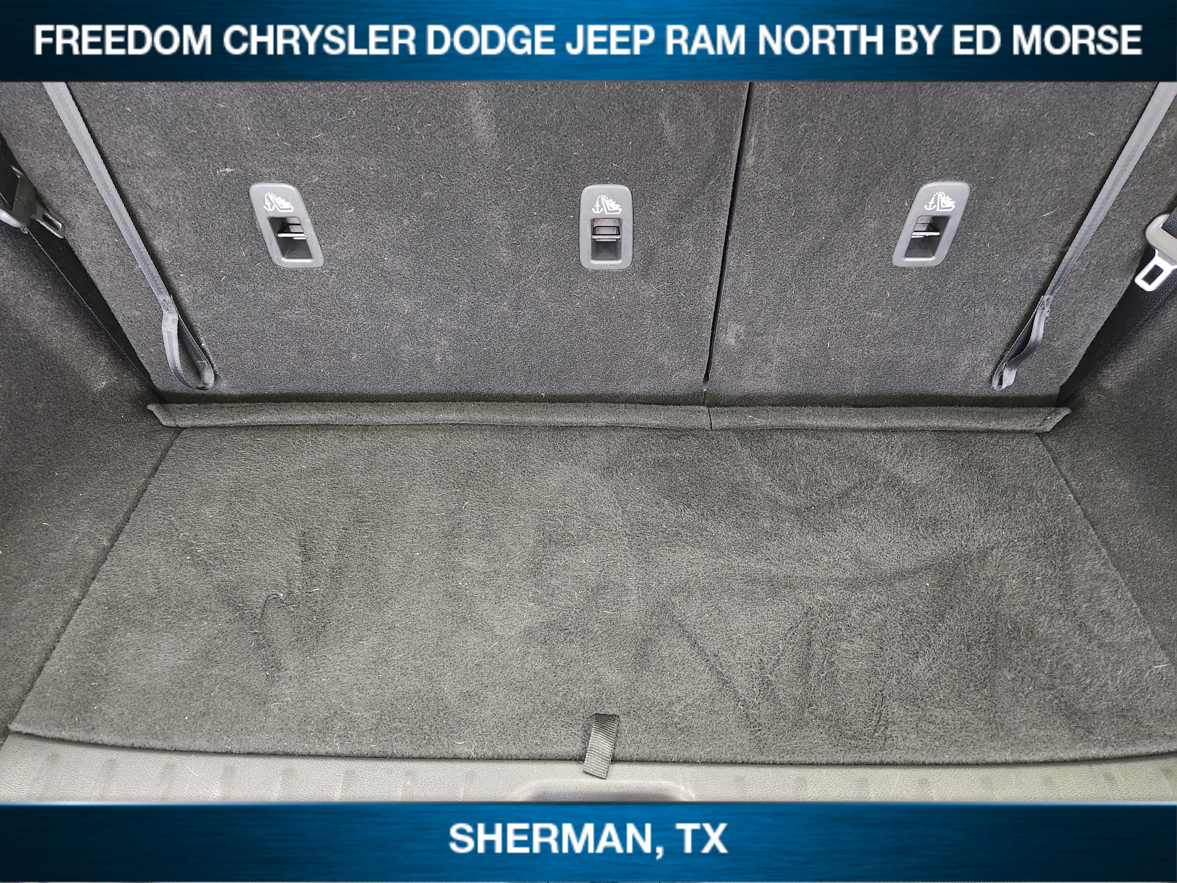 Used 2023 Nissan Pathfinder SL w/ Black Appearance Package FWD image 24