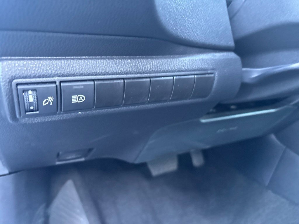Used 2025 Toyota Corolla LE FWD image 16