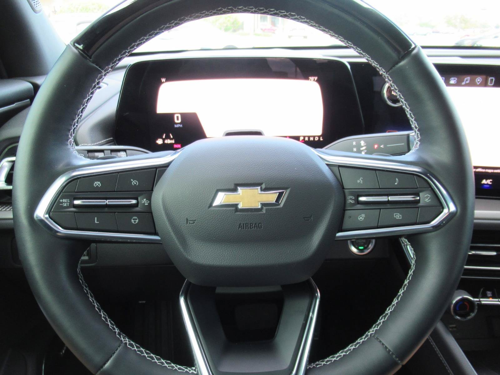 Used 2024 Chevrolet Traverse LT w/ Enhanced Driving Package FWD image 24