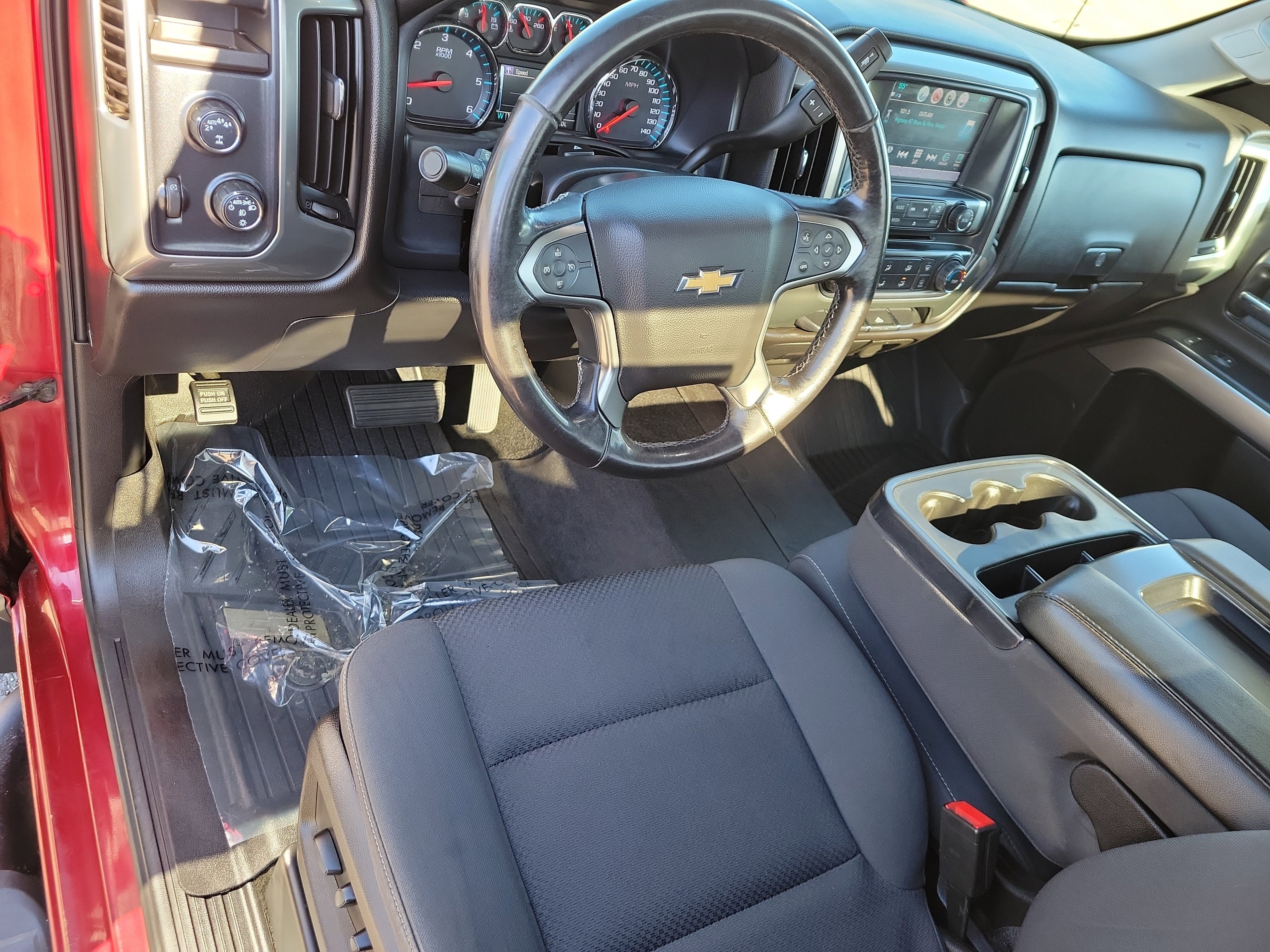 Used 2018 Chevrolet Silverado 1500 LT w/ LT Convenience Package AWD/4WD image 18