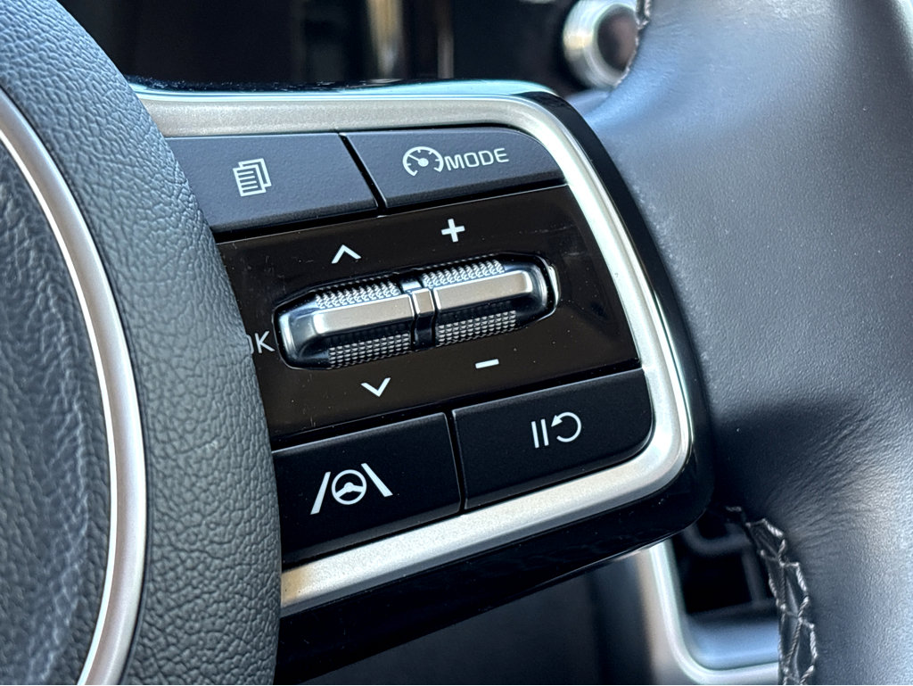 Used 2022 Kia Sorento S image 15