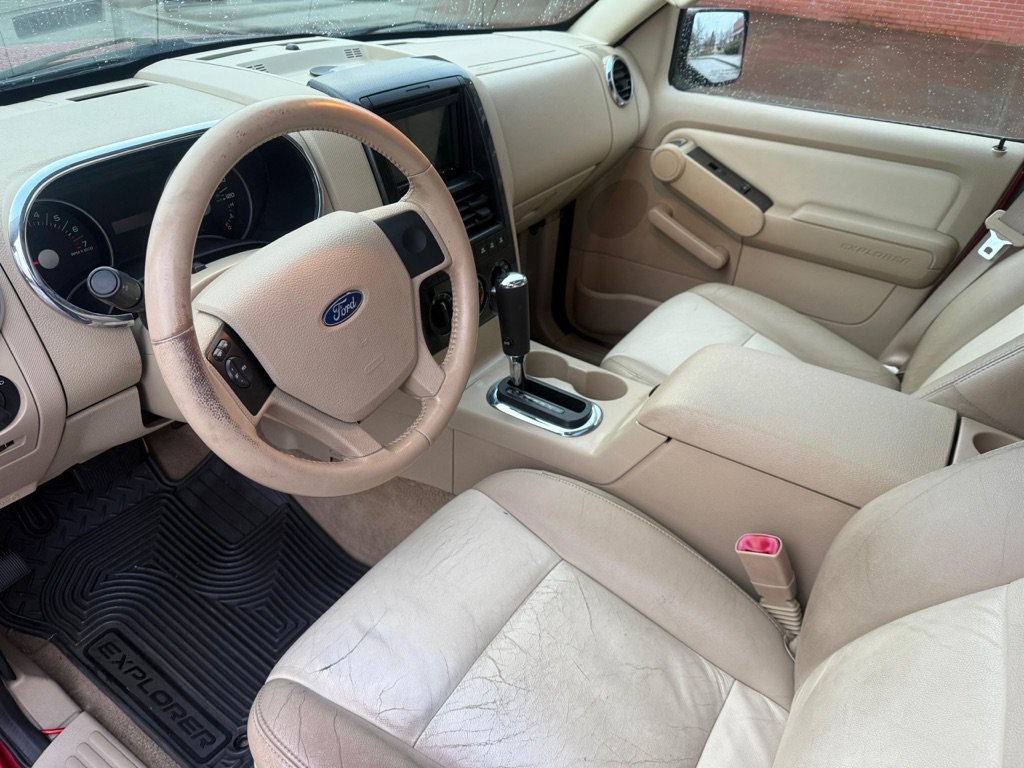 Used 2006 Ford Explorer XLT AWD/4WD image 9