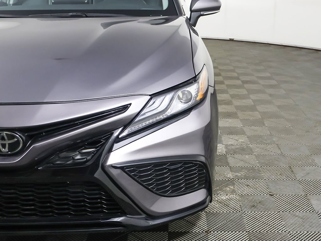 Used 2023 Toyota Camry XSE FWD image 12