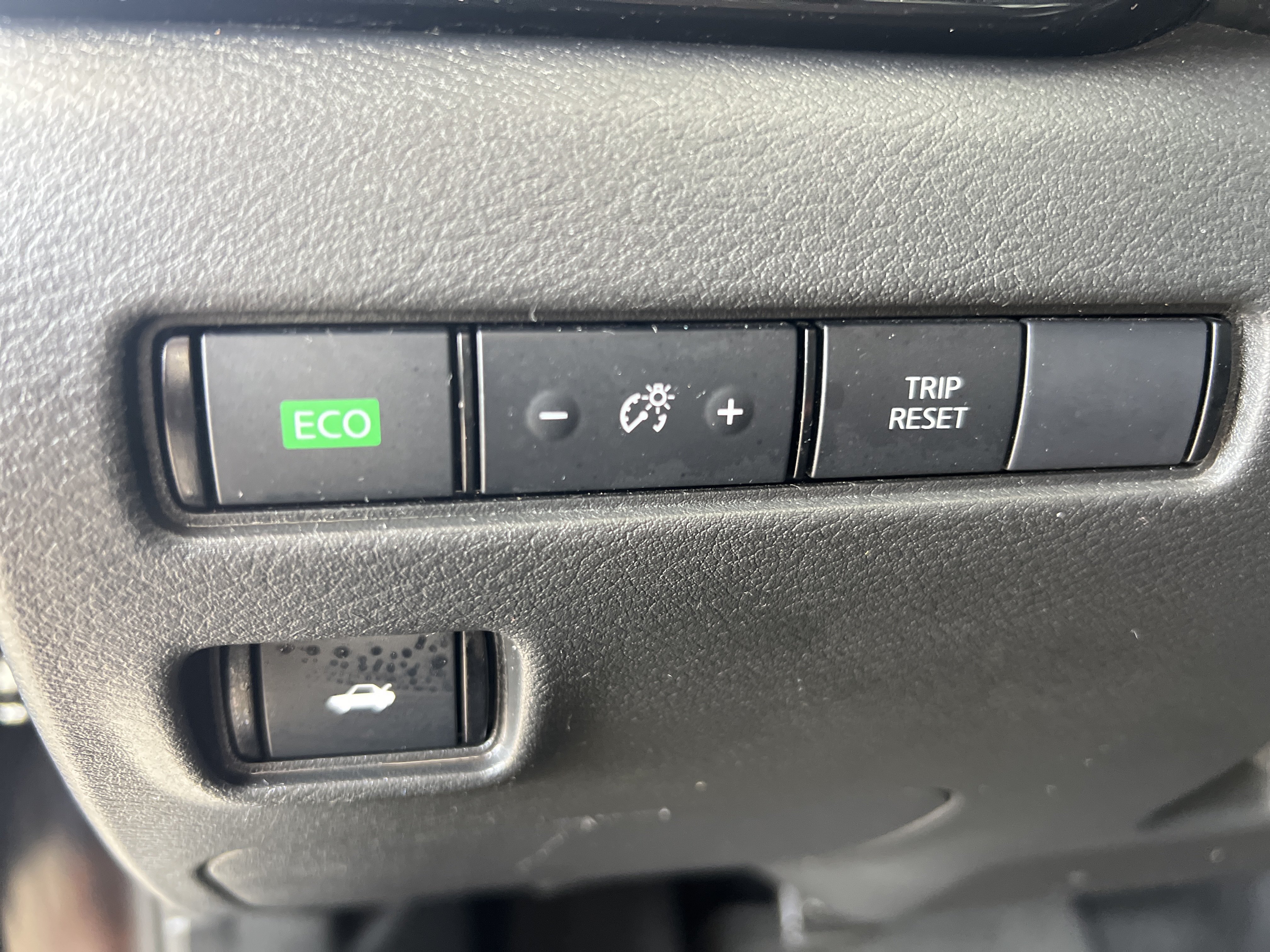 Used 2025 Nissan Sentra SR FWD image 17