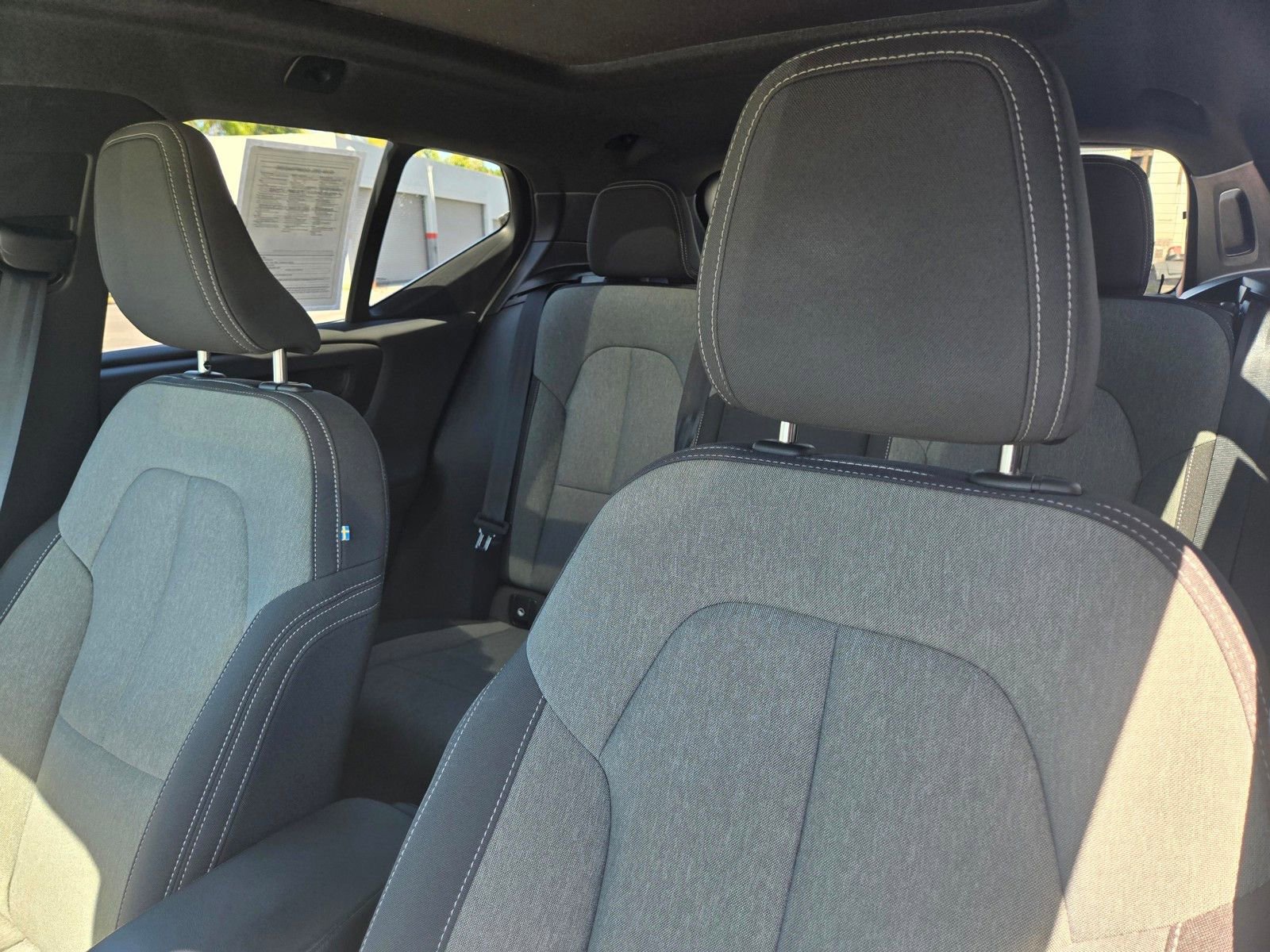 Used 2025 Volvo XC40 B5 Core AWD/4WD image 12
