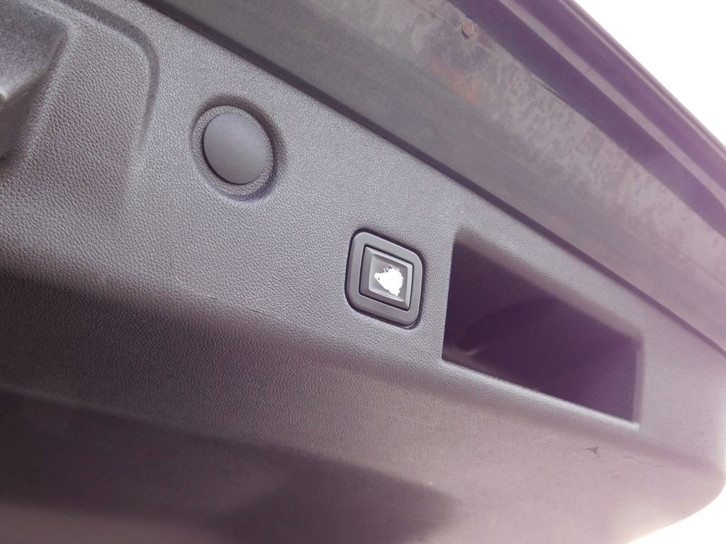 Used 2018 Chevrolet Equinox LT image 8