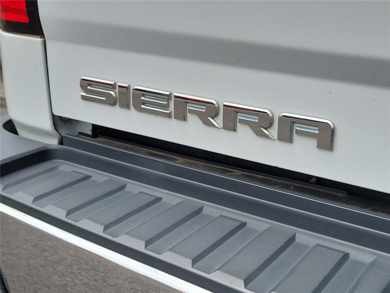 Used 2015 GMC Sierra 2500 SLE AWD/4WD image 7