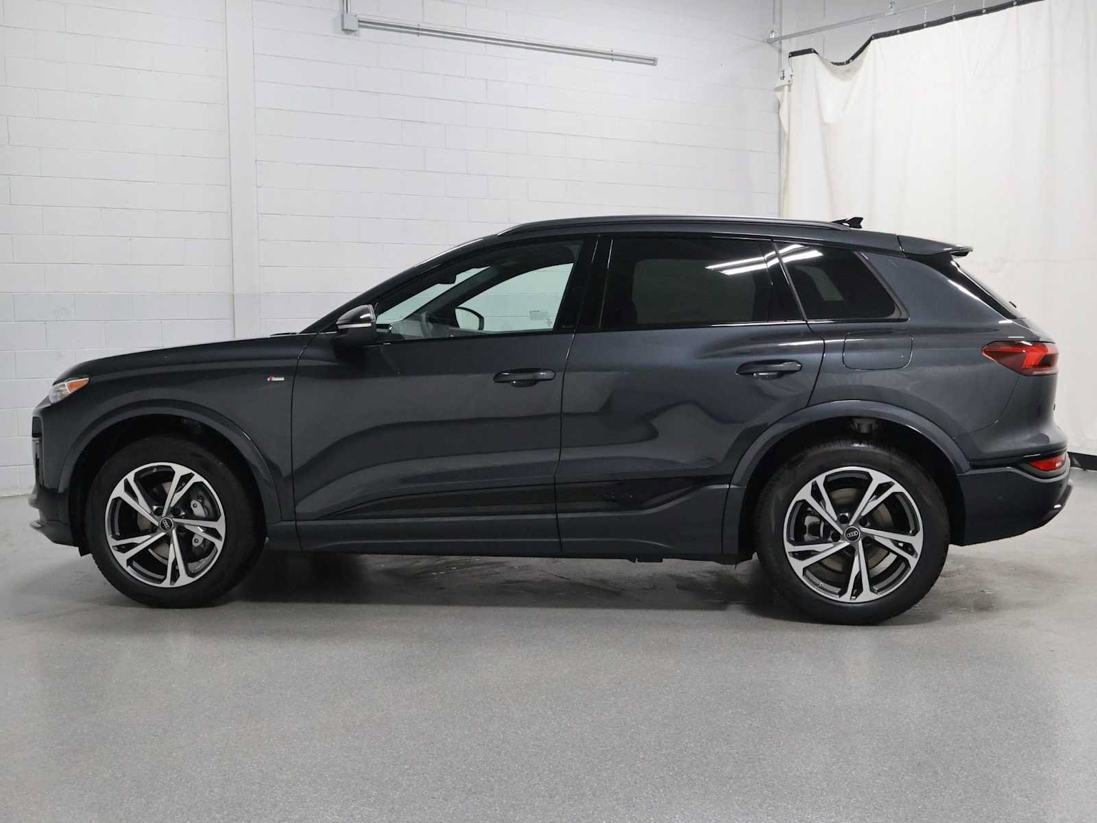 New 2027 Audi Q6 e-tron Premium Plus AWD/4WD video 2