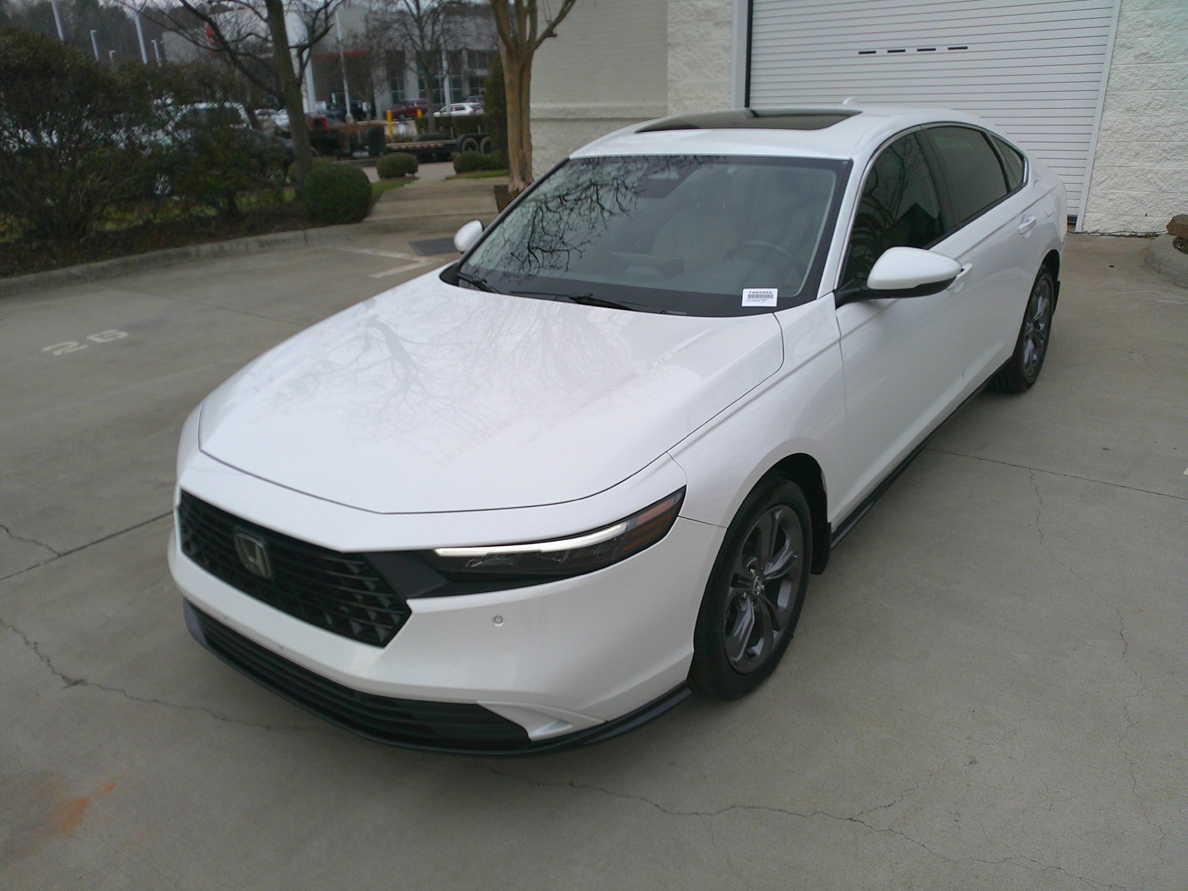 Used 2023 Honda Accord EX-L image 6