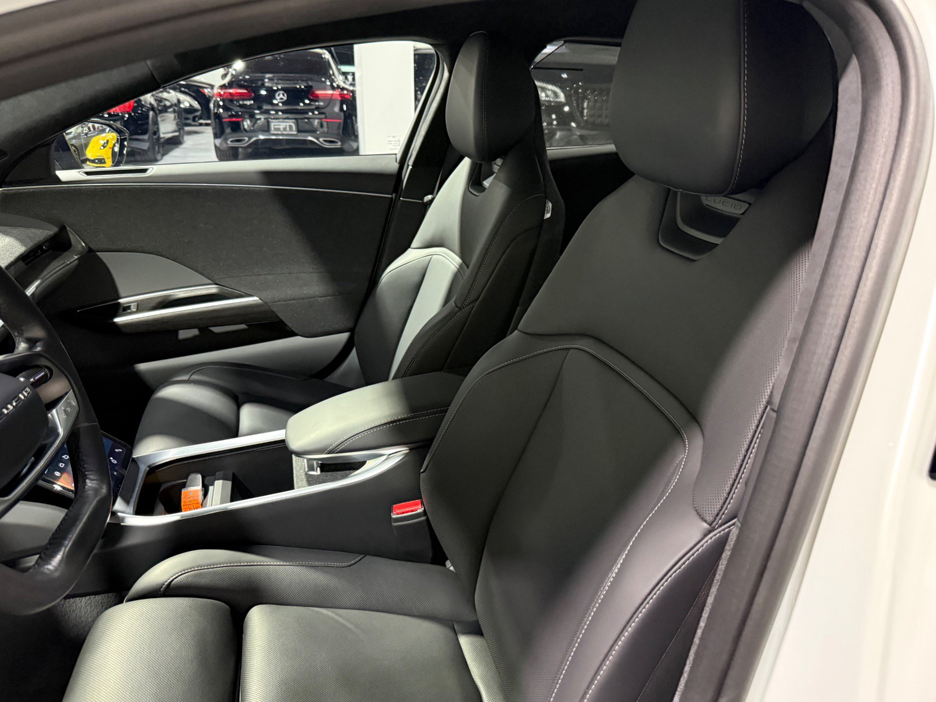 Used 2024 Lucid Air Touring AWD/4WD image 25