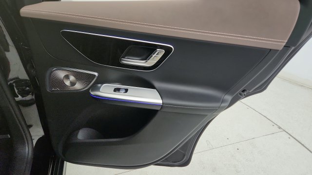Used 2025 Mercedes-Benz EQE 350+ 4MATIC SUV w/ AMG Line Exterior Package image 39