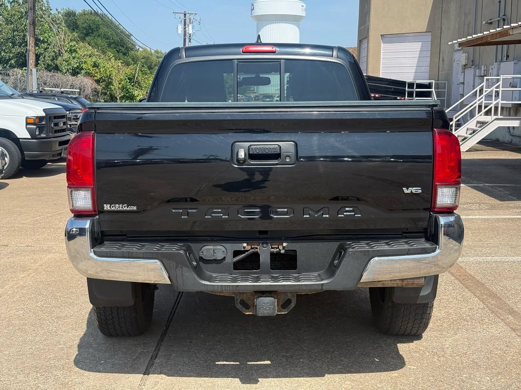 Used 2016 Toyota Tacoma TRD Off-Road AWD/4WD image 5
