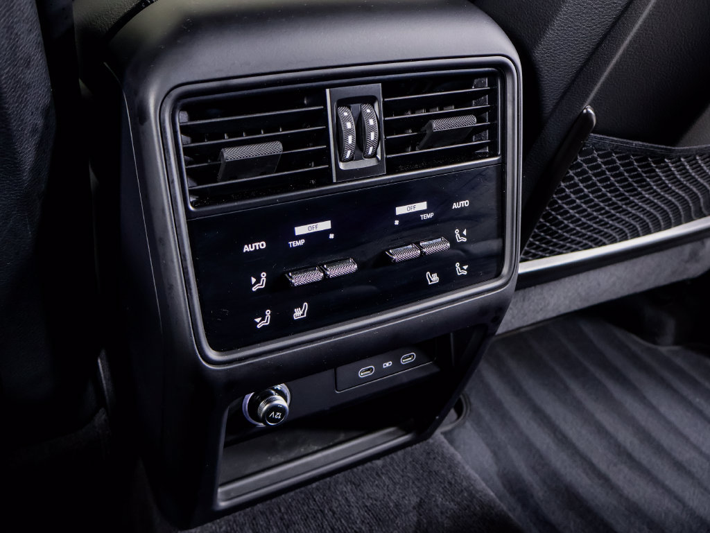 Certified 2026 Porsche Cayenne S AWD/4WD image 26