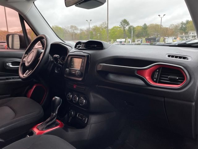 Used 2015 Jeep Renegade Trailhawk AWD/4WD image 26
