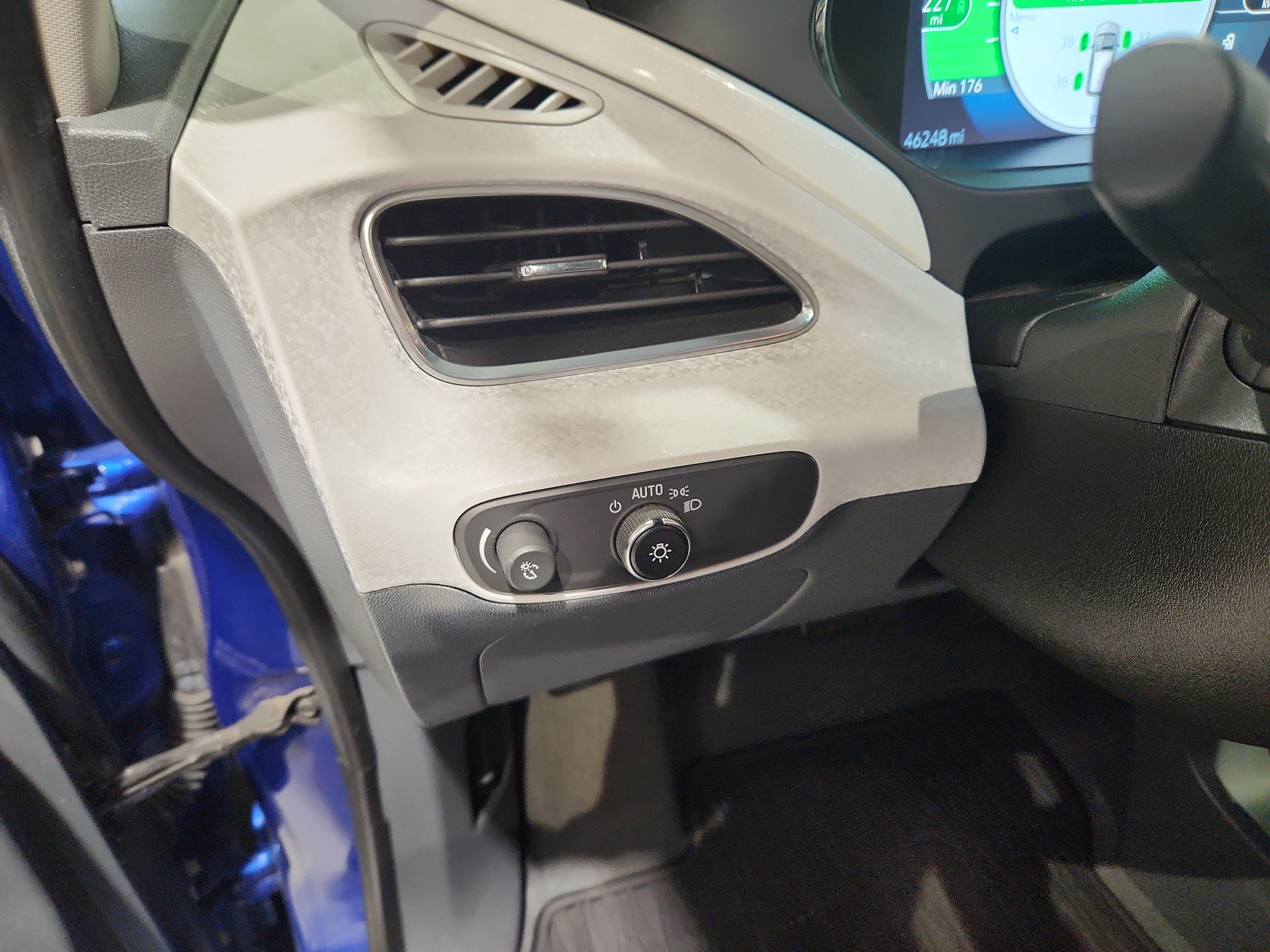 Certified 2017 Chevrolet Bolt LT FWD image 14