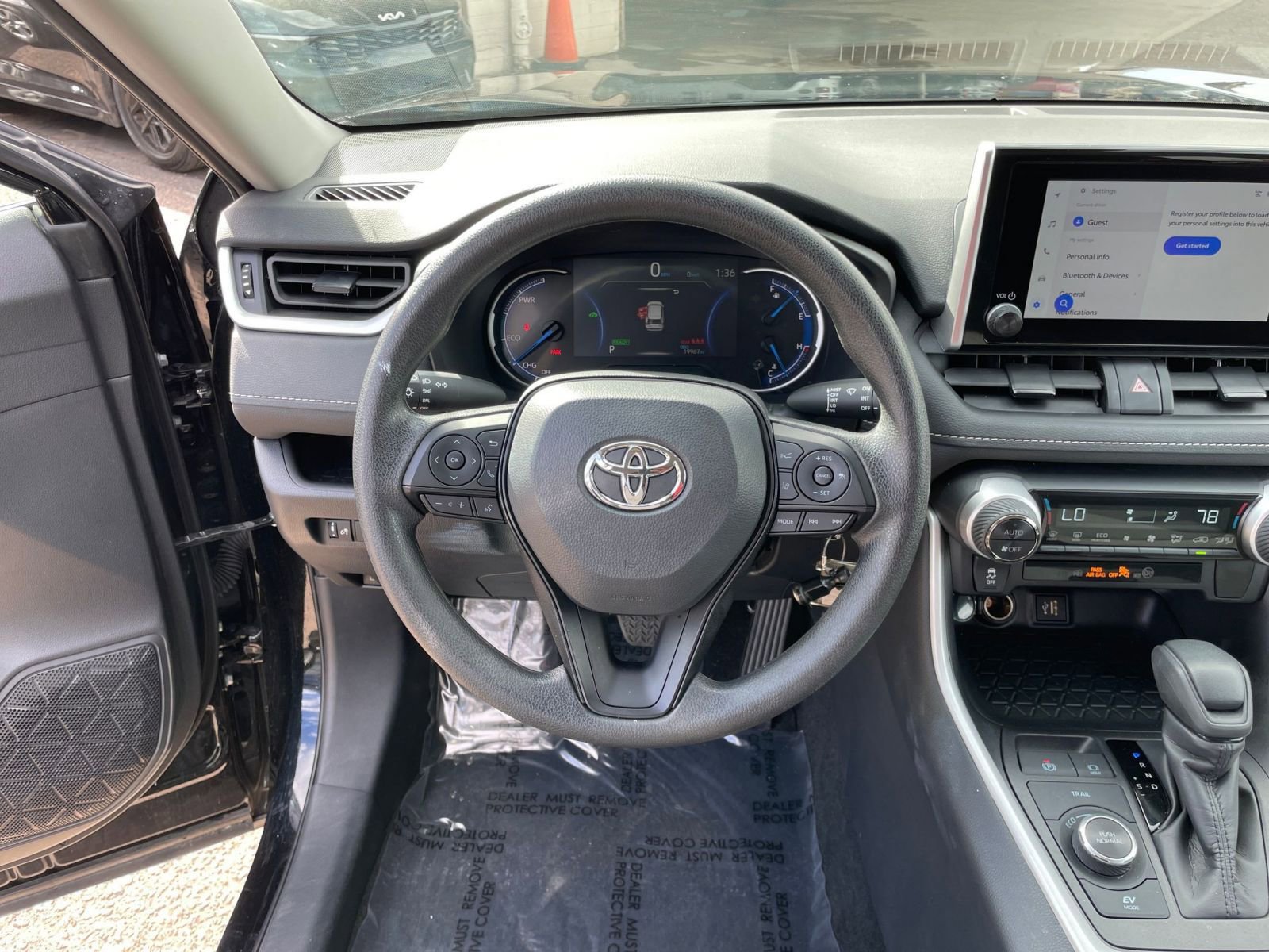 Used 2025 Toyota RAV4 LE image 27
